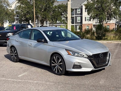 2022 Nissan Altima SR FWD