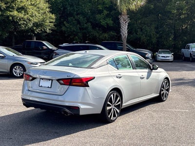 2022 Nissan Altima SR FWD