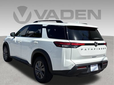 2024 Nissan Pathfinder SV