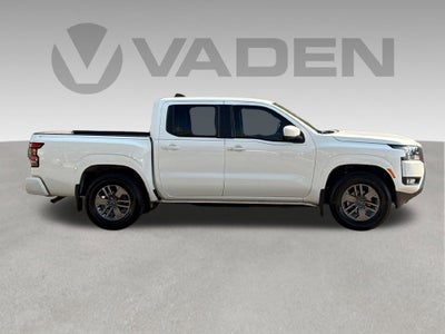 2025 Nissan Frontier Base