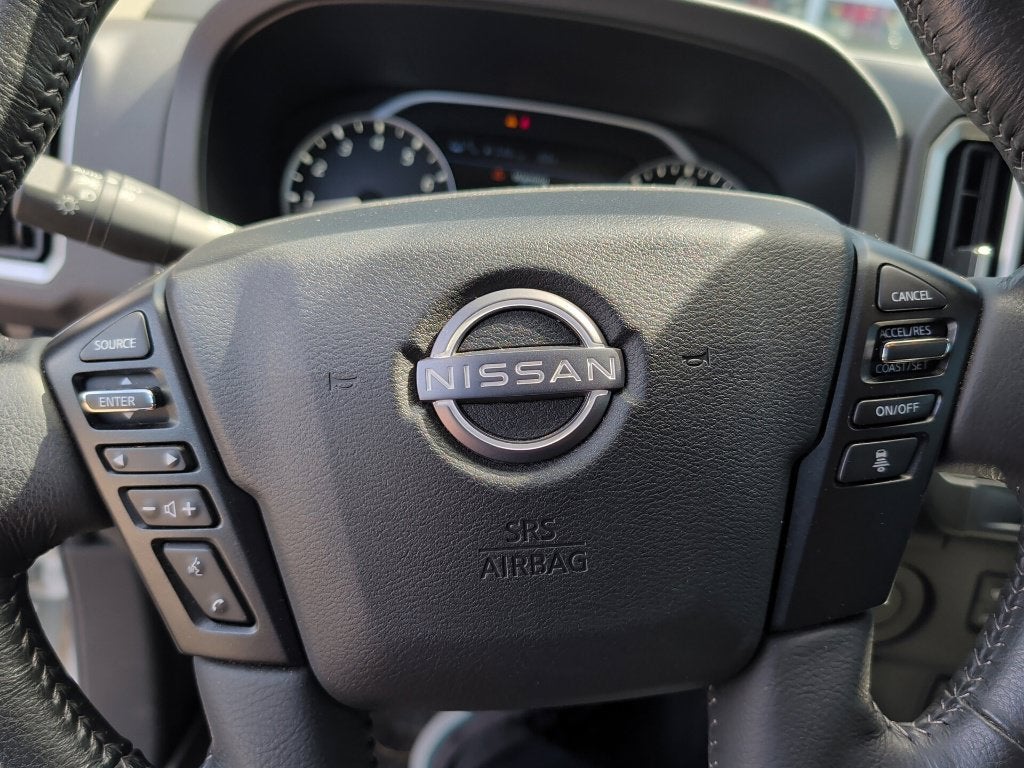 2025 Nissan Frontier Base