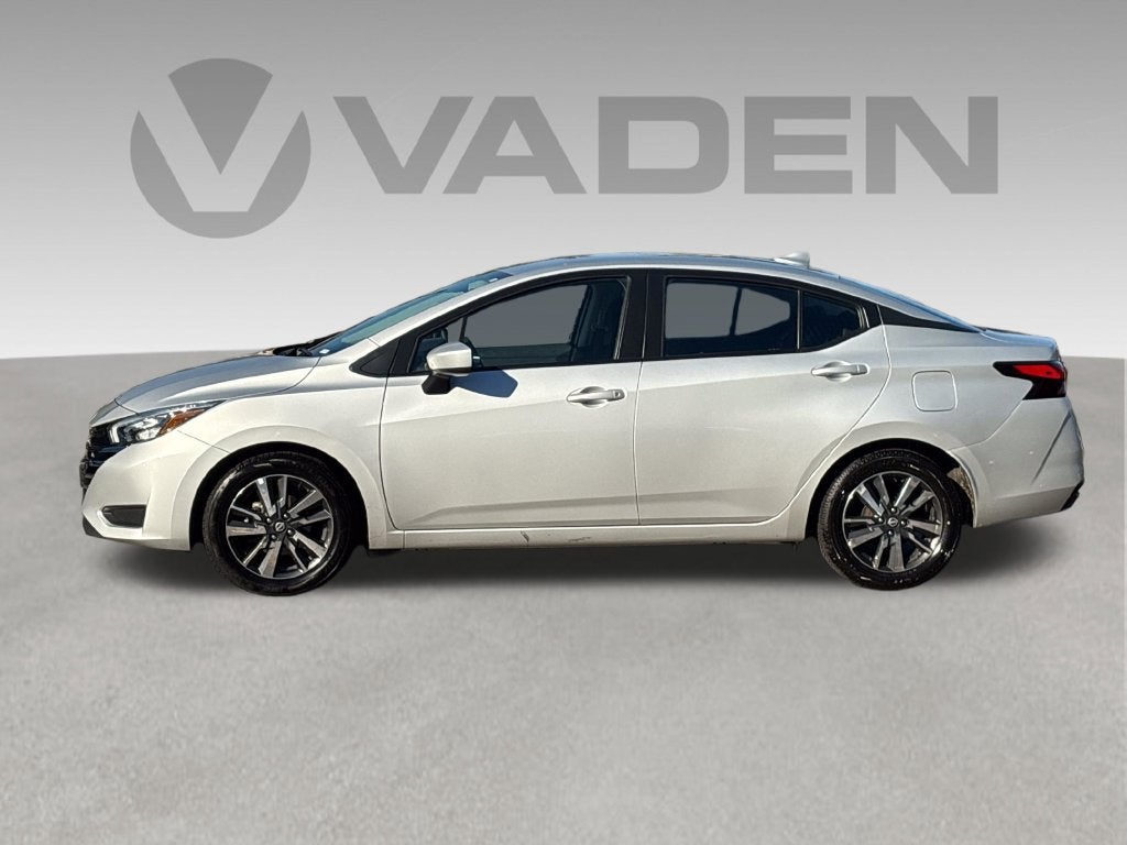 2025 Nissan Versa Base