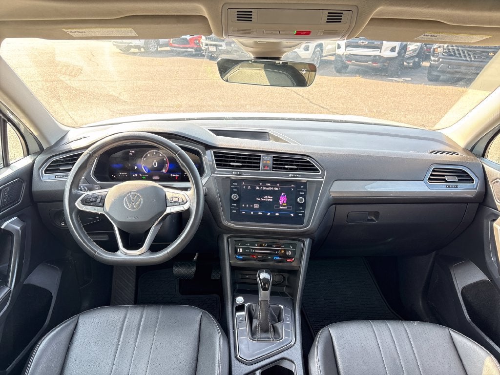 2023 Volkswagen Tiguan Base