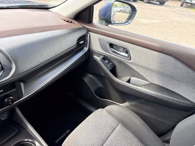 2023 Nissan Rogue Base