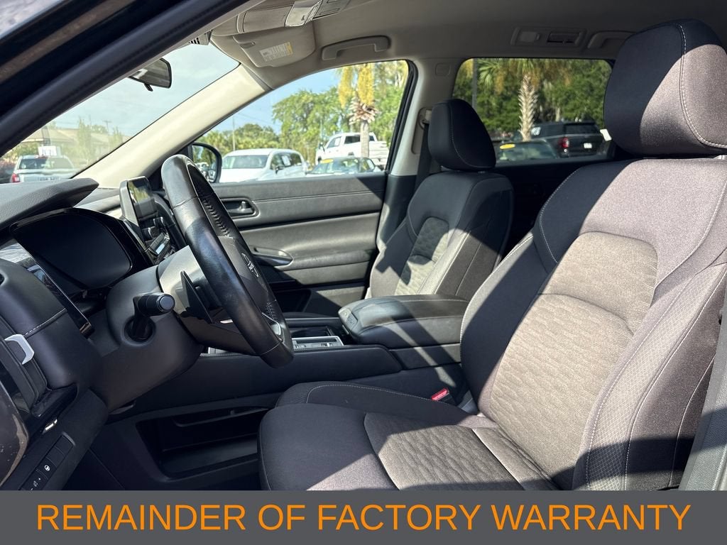 2024 Nissan Pathfinder Base