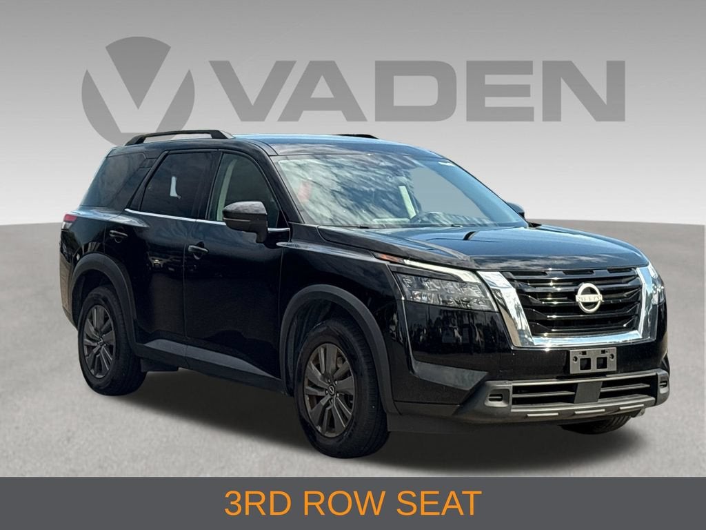 2024 Nissan Pathfinder Base