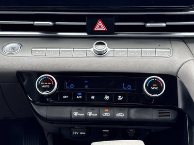 2024 Hyundai Elantra Base