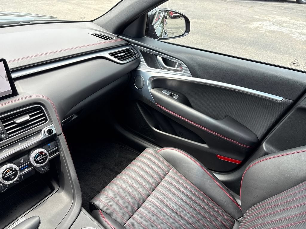 2023 Genesis G70 Base