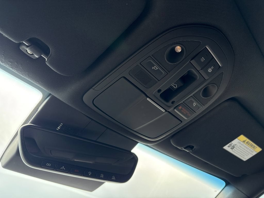 2023 Genesis G70 Base
