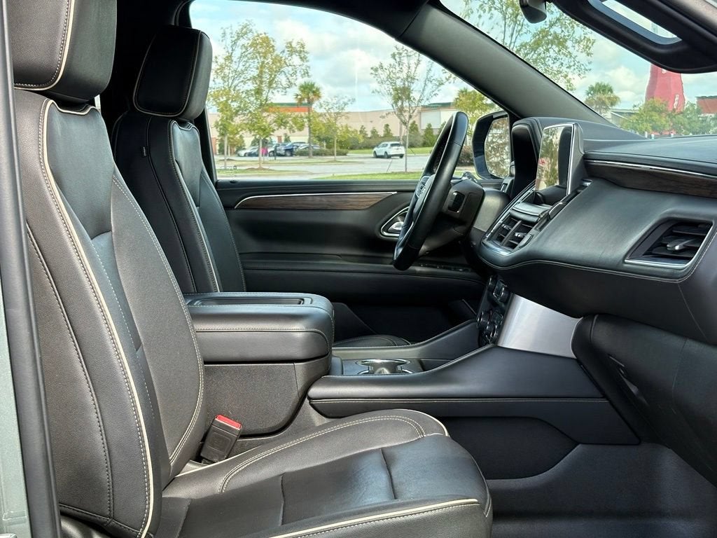 2023 Chevrolet Suburban Base