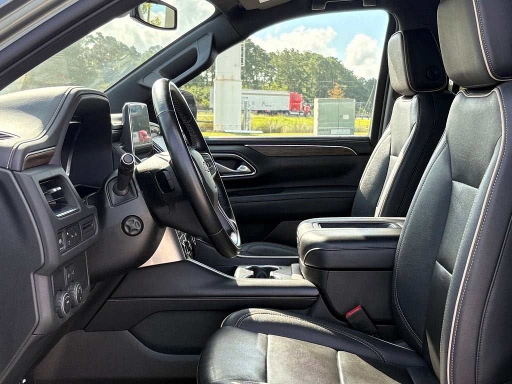 2023 Chevrolet Suburban Base