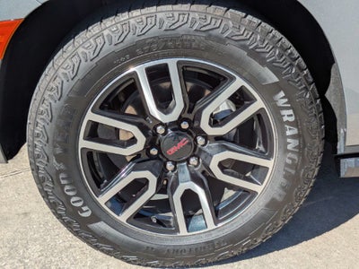 2023 GMC Yukon AT4