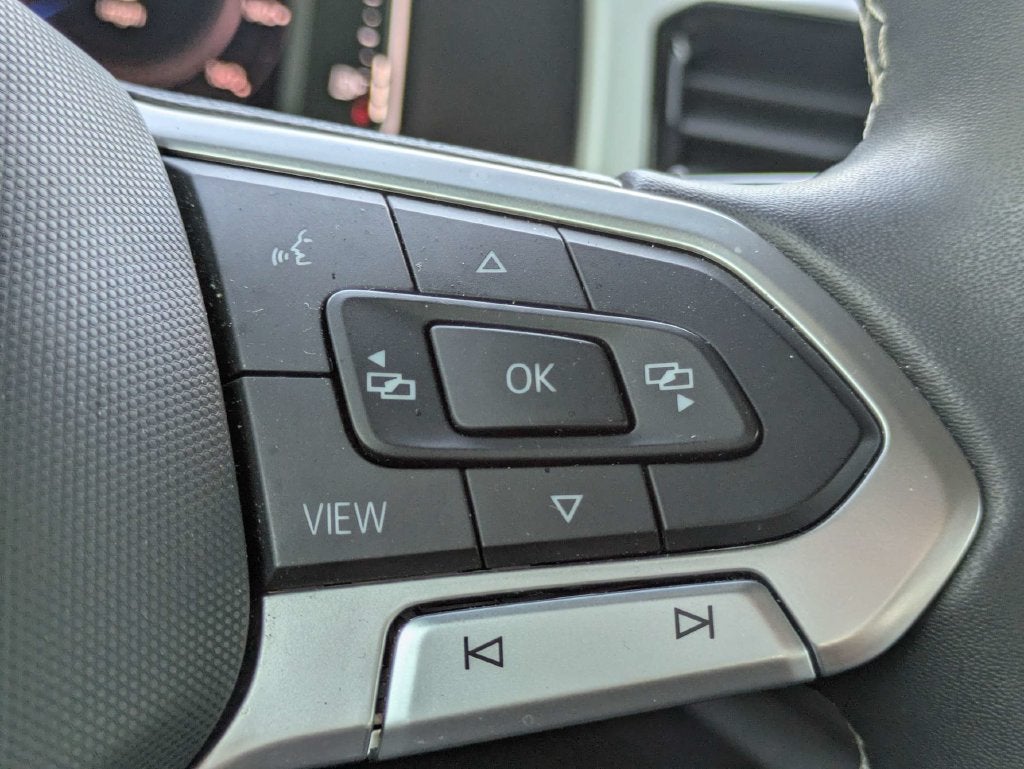 2023 Volkswagen Atlas Cross Sport 2.0T SE w/Technology