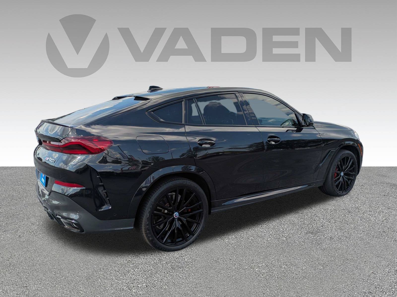 2023 BMW X6 M50i
