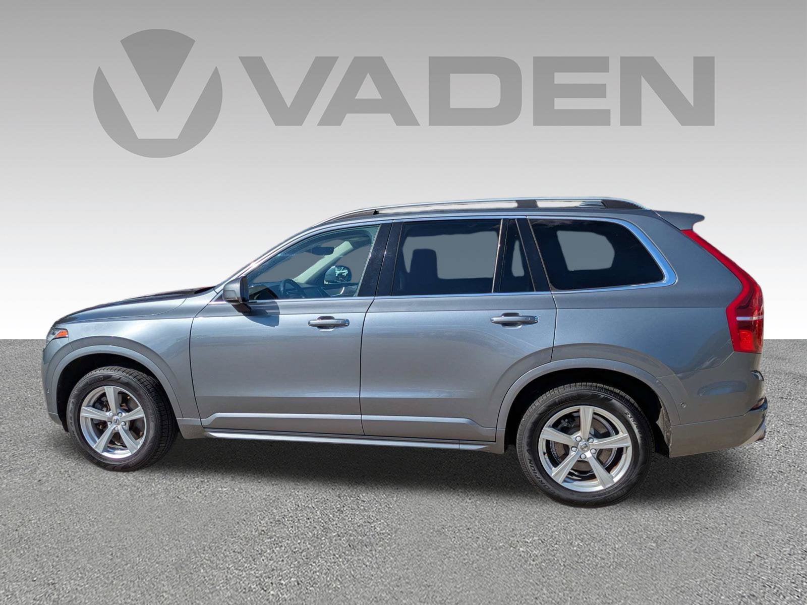 2018 Volvo XC90 T5 Momentum