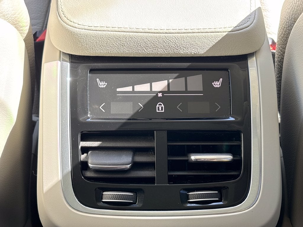 2023 Volvo XC90 B6 Plus 7-Seater