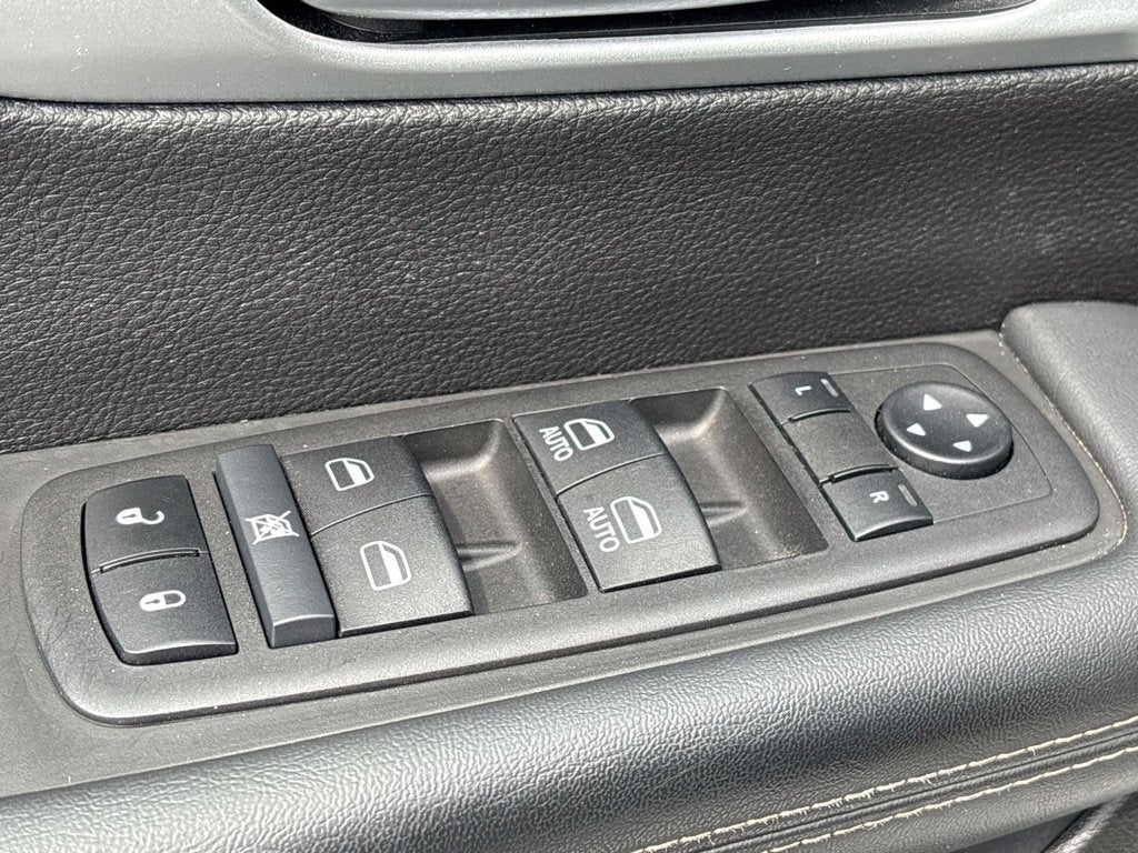2024 Chrysler Pacifica Touring