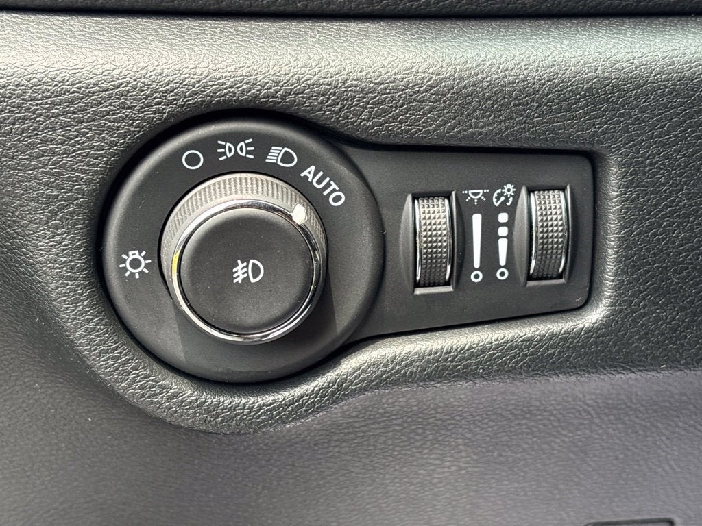 2024 Chrysler Pacifica Touring