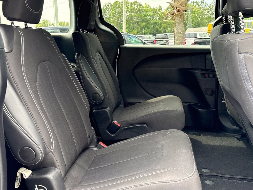 2024 Chrysler Pacifica Touring