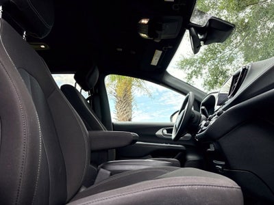 2024 Chrysler Pacifica Touring
