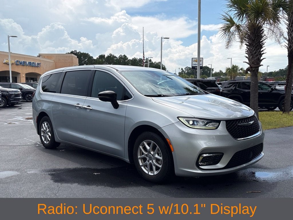 2024 Chrysler Pacifica Touring