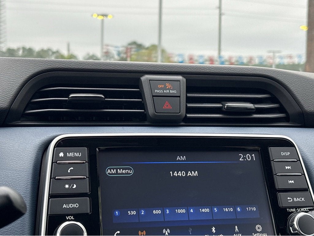 2025 Nissan Versa SV