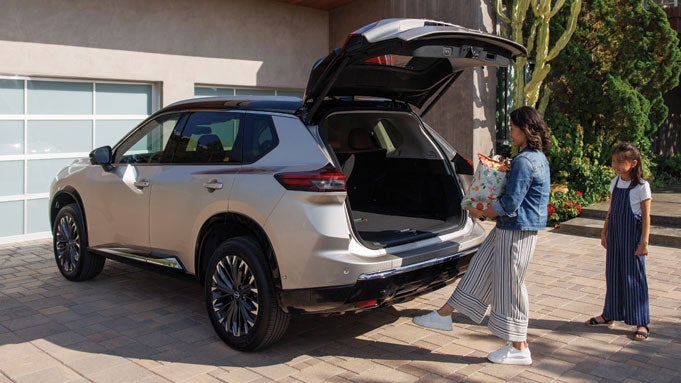 Vaden Nissan Group in Savannah GA